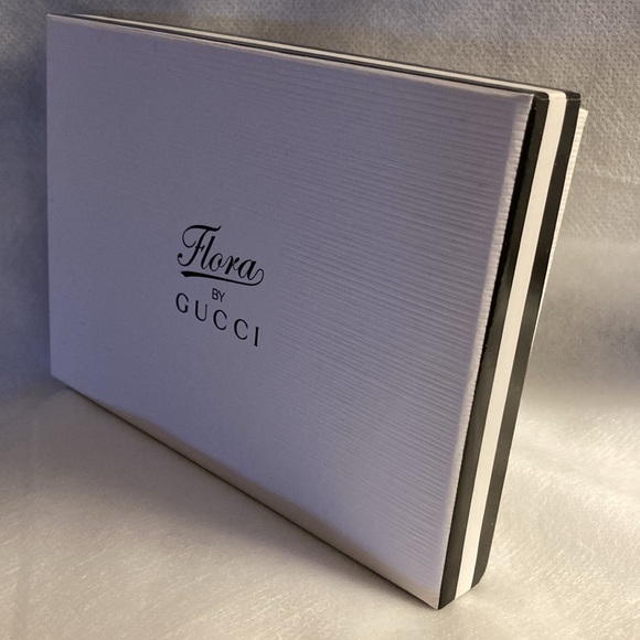 NWOT - Flora BY GUCCI Textured Boxed Stationery* - Picture 8 of 15